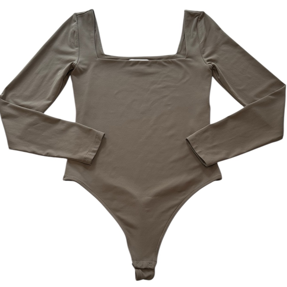Babaton Contour Bodysuit Squareneck Long Sleeve Taupe Women’s Size Medium